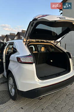 Внедорожник / Кроссовер Ford Edge 2018 в 