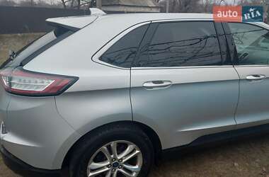 Внедорожник / Кроссовер Ford Edge 2015 в 