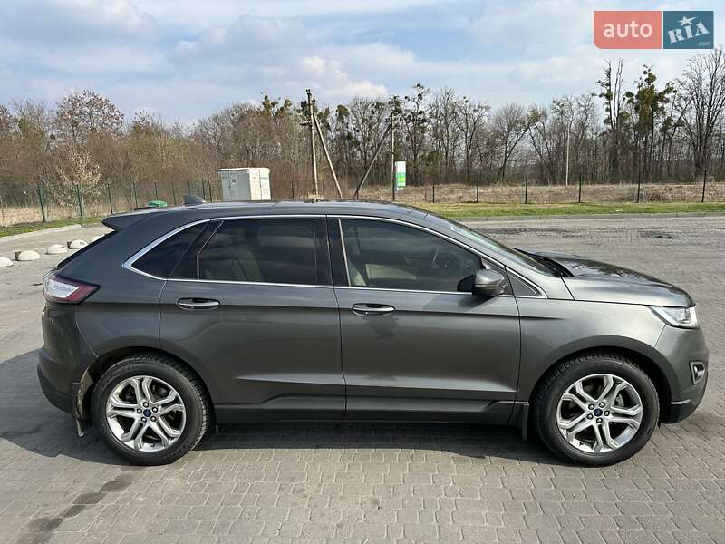 Позашляховик / Кросовер Ford Edge 2016 в Радивиліві