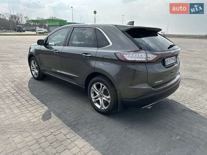Позашляховик / Кросовер Ford Edge 2016 в Радивиліві