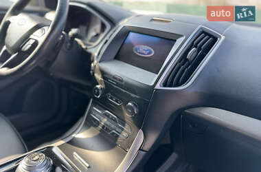 Внедорожник / Кроссовер Ford Edge 2018 в 