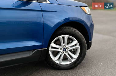Внедорожник / Кроссовер Ford Edge 2020 в 