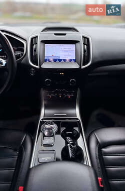 Внедорожник / Кроссовер Ford Edge 2020 в 