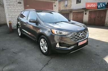 Внедорожник / Кроссовер Ford Edge 2019 в 
