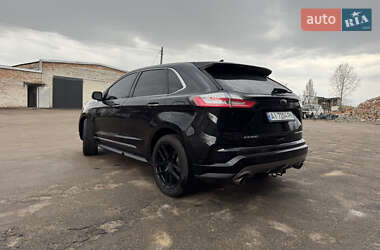 Позашляховик / Кросовер Ford Edge 2019 в 