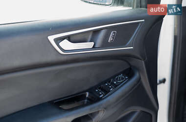 Внедорожник / Кроссовер Ford Edge 2019 в 