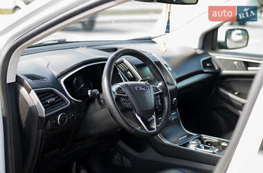 Внедорожник / Кроссовер Ford Edge 2019 в 