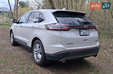 Позашляховик / Кросовер Ford Edge 2015 в 
