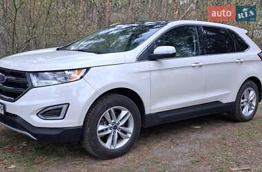Позашляховик / Кросовер Ford Edge 2015 в 