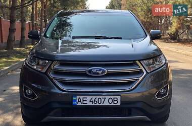 Позашляховик / Кросовер Ford Edge 2015 в 