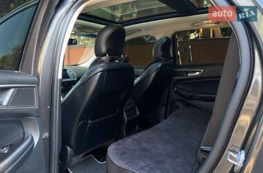 Позашляховик / Кросовер Ford Edge 2015 в 