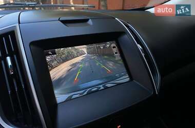 Позашляховик / Кросовер Ford Edge 2015 в 