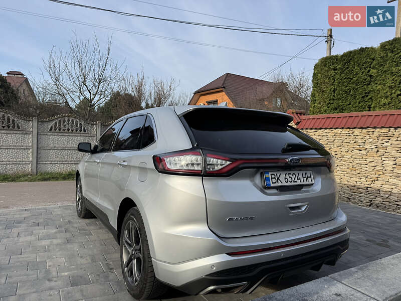 Позашляховик / Кросовер Ford Edge 2016 в Рівному