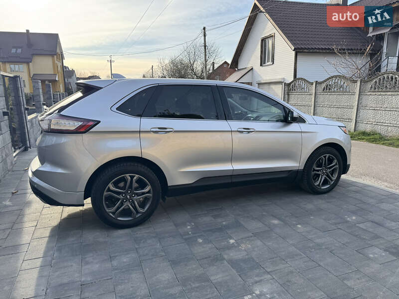Позашляховик / Кросовер Ford Edge 2016 в Рівному