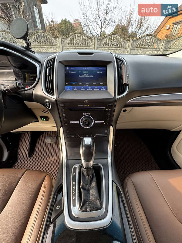 Позашляховик / Кросовер Ford Edge 2016 в Рівному