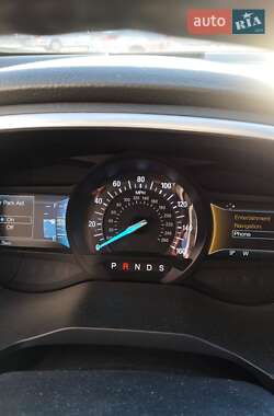 Позашляховик / Кросовер Ford Edge 2018 в 
