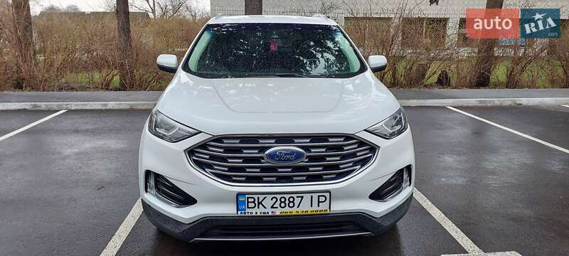 Позашляховик / Кросовер Ford Edge 2019 в Дубні