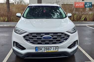Внедорожник / Кроссовер Ford Edge 2019 в 