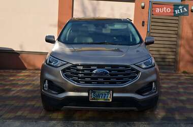 Позашляховик / Кросовер Ford Edge 2021 в 