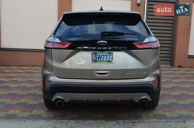 Позашляховик / Кросовер Ford Edge 2021 в 