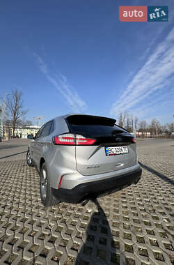 Внедорожник / Кроссовер Ford Edge 2019 в 