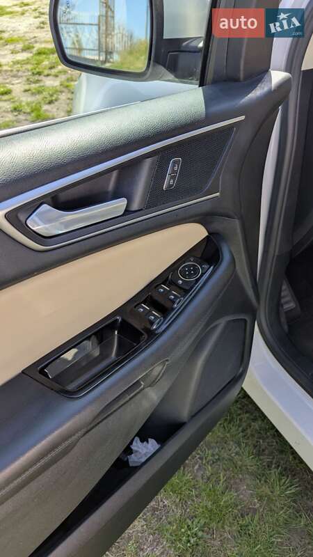 Внедорожник / Кроссовер Ford Edge 2015 в Полонном