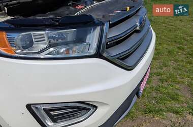 Внедорожник / Кроссовер Ford Edge 2015 в 