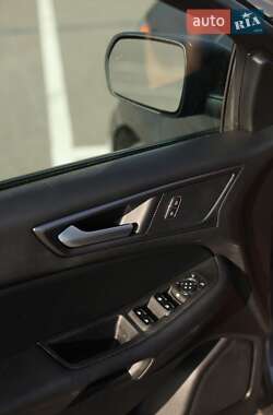 Внедорожник / Кроссовер Ford Edge 2021 в 