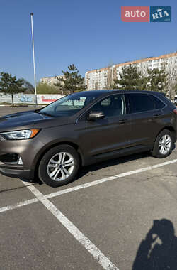 Внедорожник / Кроссовер Ford Edge 2019 в 