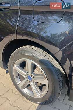 Внедорожник / Кроссовер Ford Edge 2018 в 
