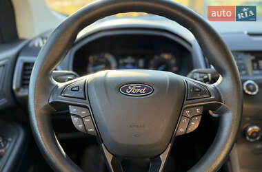 Внедорожник / Кроссовер Ford Edge 2018 в 