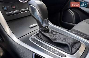 Внедорожник / Кроссовер Ford Edge 2018 в 