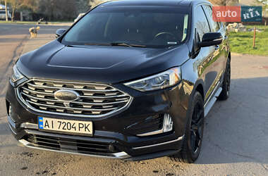 Позашляховик / Кросовер Ford Edge 2019 в 