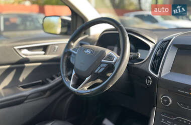Внедорожник / Кроссовер Ford Edge 2016 в 