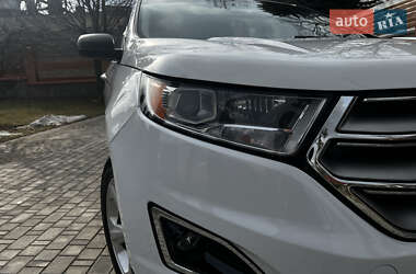 Внедорожник / Кроссовер Ford Edge 2016 в 