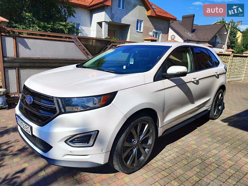 Внедорожник / Кроссовер Ford Edge 2016 в 