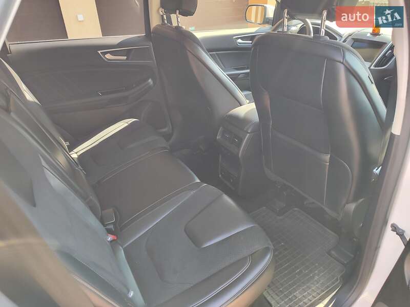 Внедорожник / Кроссовер Ford Edge 2016 в Ивано-Франковске