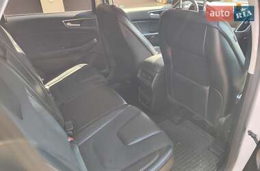 Внедорожник / Кроссовер Ford Edge 2016 в 