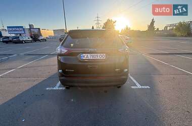 Позашляховик / Кросовер Ford Edge 2017 в 
