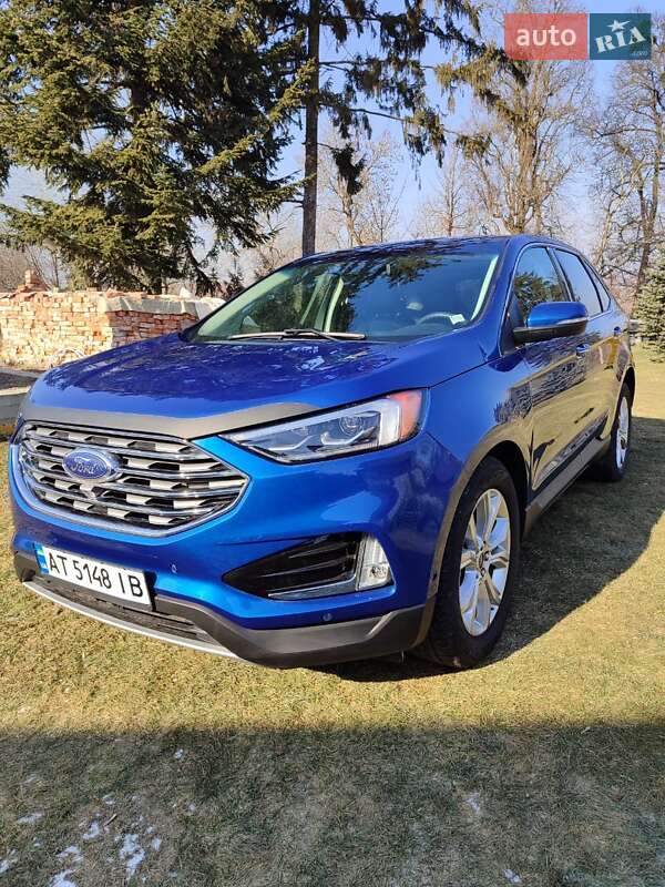 Позашляховик / Кросовер Ford Edge 2019 в 
