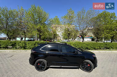 Позашляховик / Кросовер Ford Edge 2017 в 