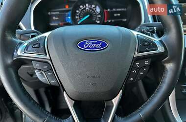 Внедорожник / Кроссовер Ford Edge 2015 в 