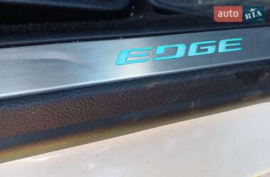 Внедорожник / Кроссовер Ford Edge 2016 в 