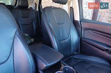 Внедорожник / Кроссовер Ford Edge 2016 в 