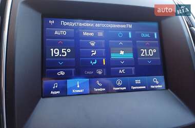 Внедорожник / Кроссовер Ford Edge 2016 в 