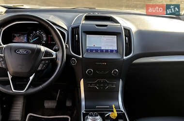 Позашляховик / Кросовер Ford Edge 2020 в 