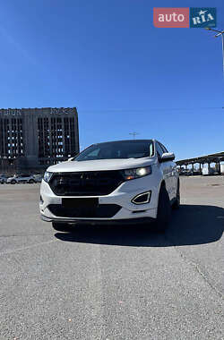 Внедорожник / Кроссовер Ford Edge 2016 в 