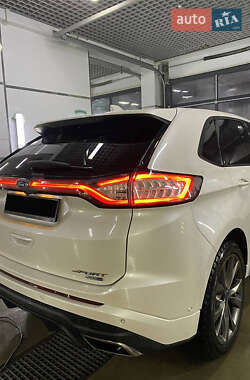 Внедорожник / Кроссовер Ford Edge 2016 в 