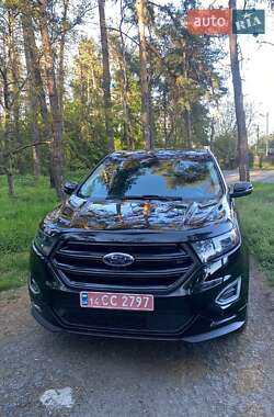 Внедорожник / Кроссовер Ford Edge 2018 в 