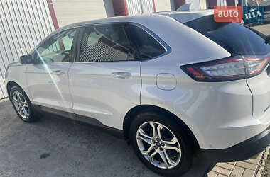 Внедорожник / Кроссовер Ford Edge 2015 в 